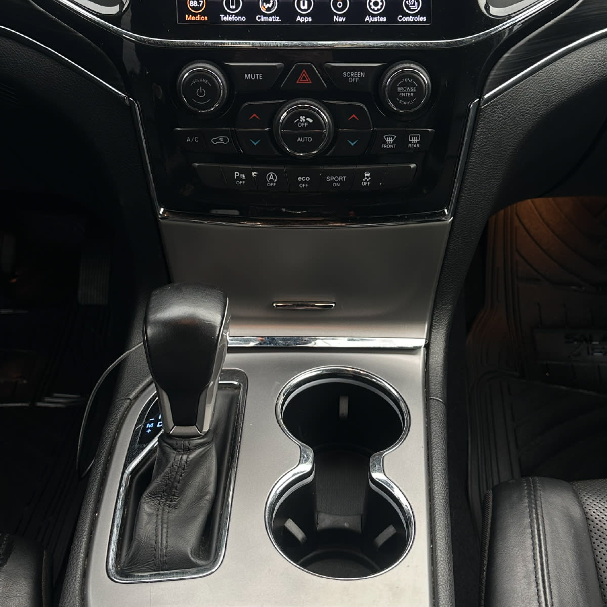 2022 Jeep Grand Cherokee - Miniatura 8