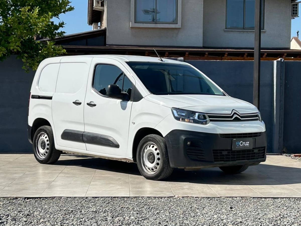 2023 Citroën Berlingo - Miniatura 3