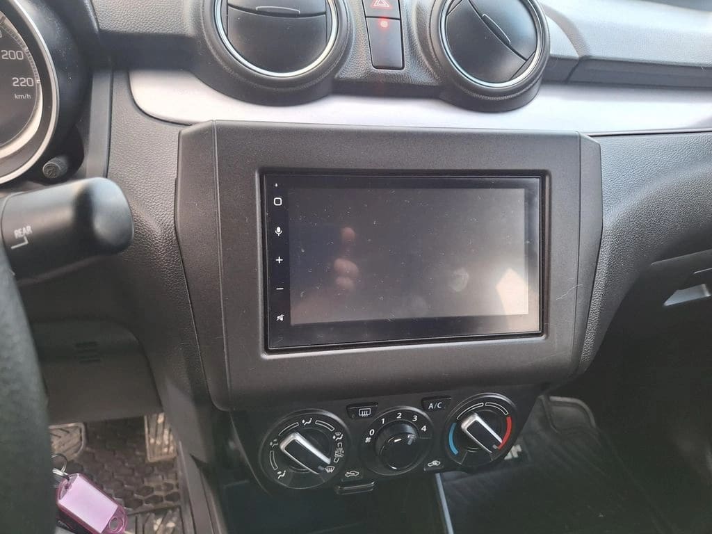 2024 SUZUKI SWIFT GL - Miniatura 4