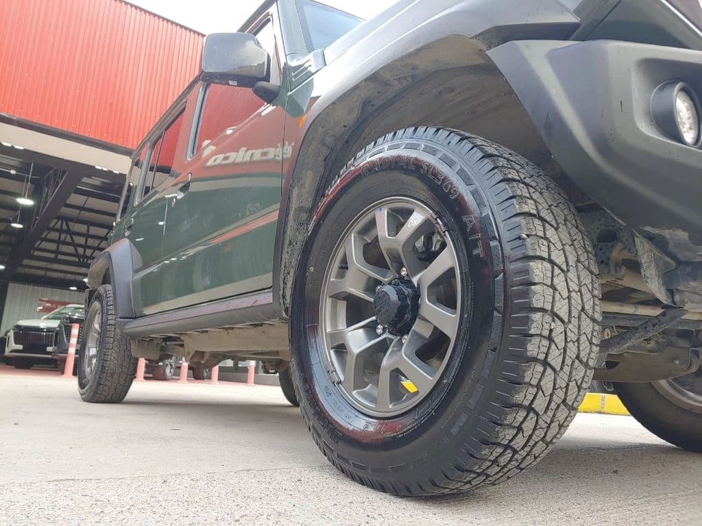 2024 SUZUKI JIMNY 5P - Miniatura 10