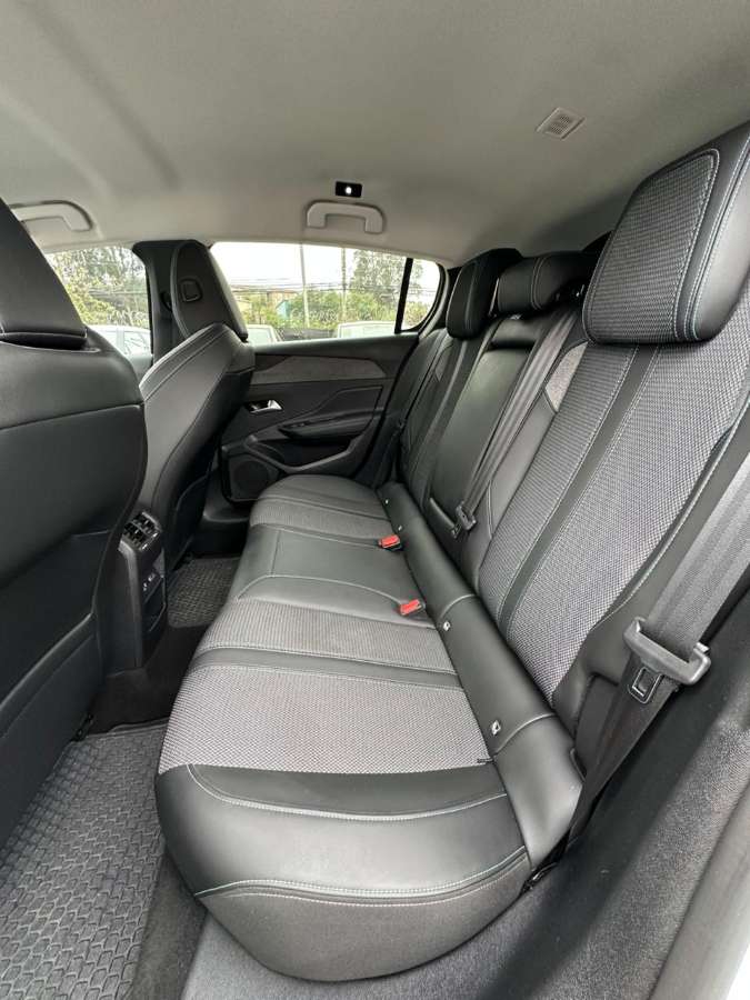 2023 Peugeot 308 Blanco - Miniatura 10