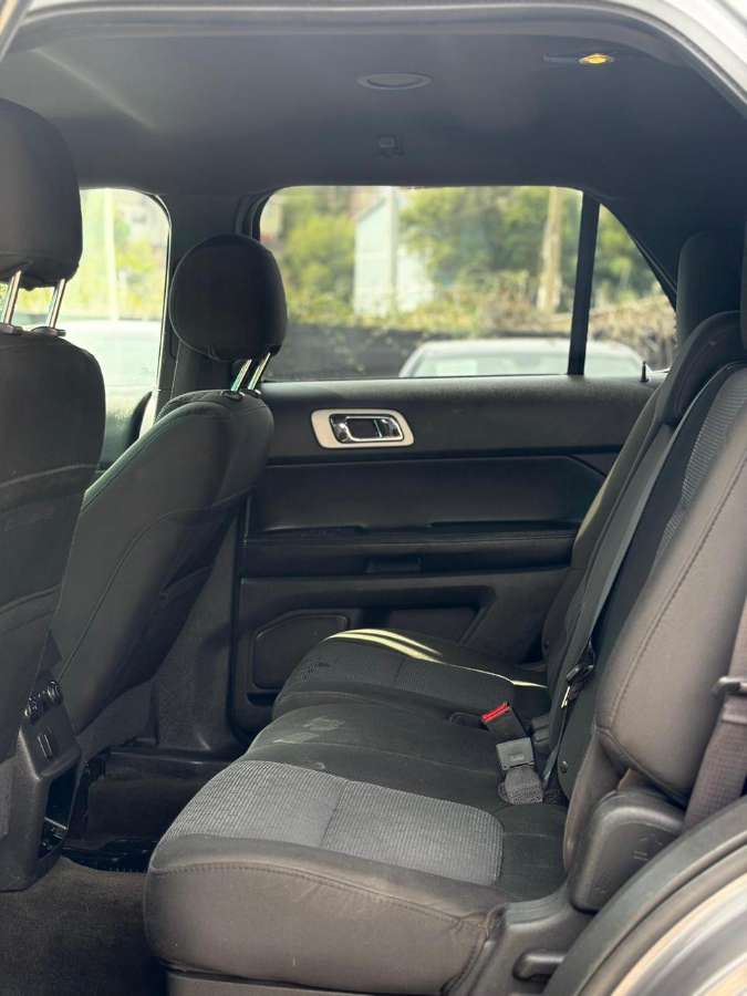 2013 Ford EXPLORER XLT Gris - Miniatura 9