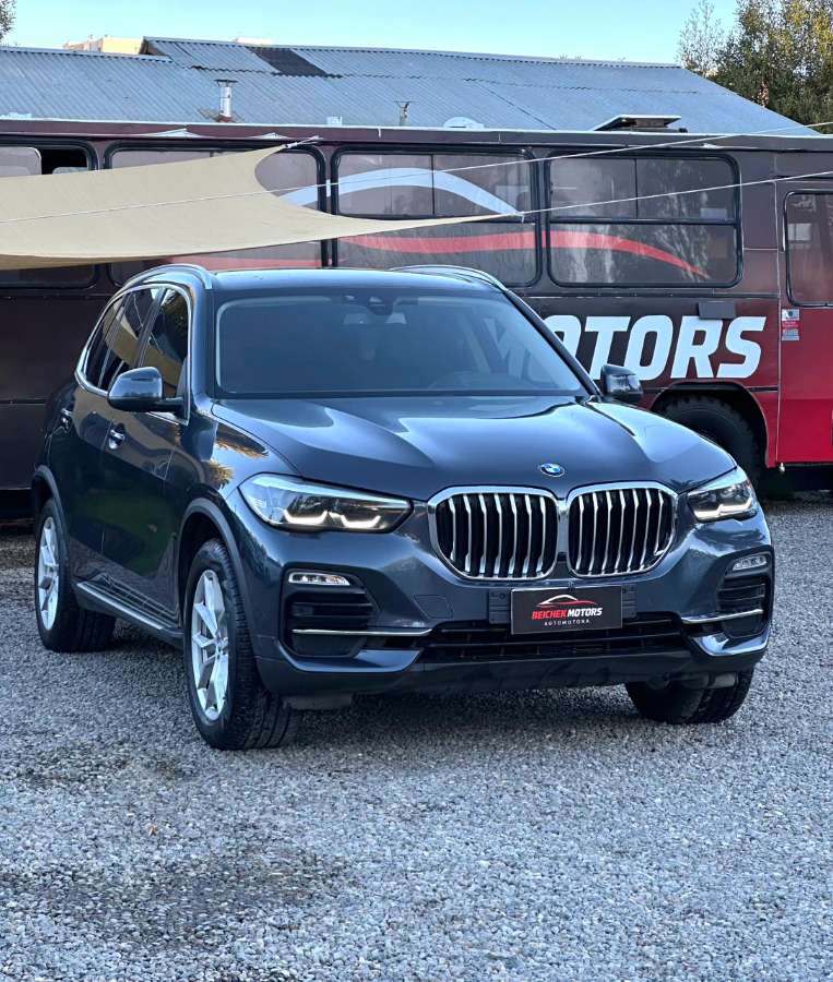 2022 BMW X5 Azul - Imagen 1