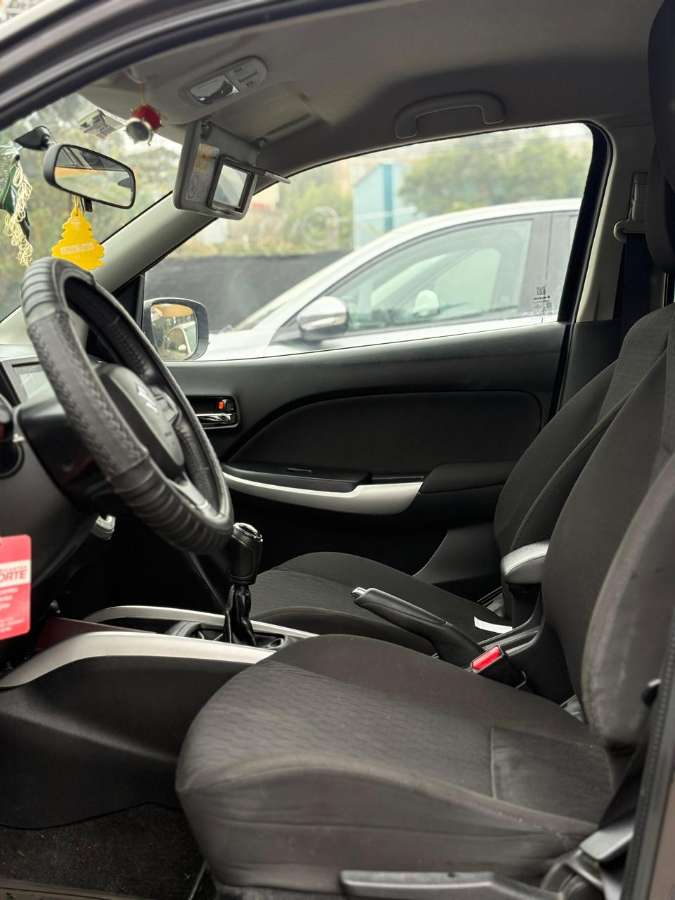 2018 Suzuki BALENO Gris - Miniatura 8