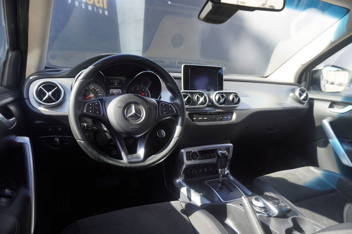 2019 Mercedes-Benz X 250D - Miniatura 2