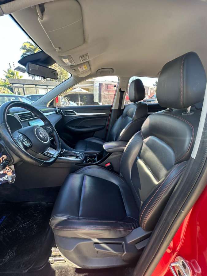 2022 MG ZX Rojo - Miniatura 8