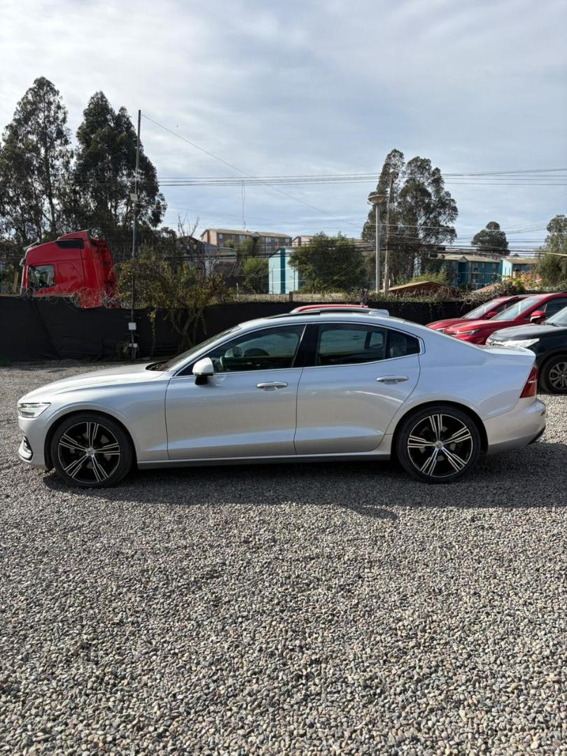 2021 Volvo S90 D5 INSCRIPTION D5 Gris - Miniatura 3