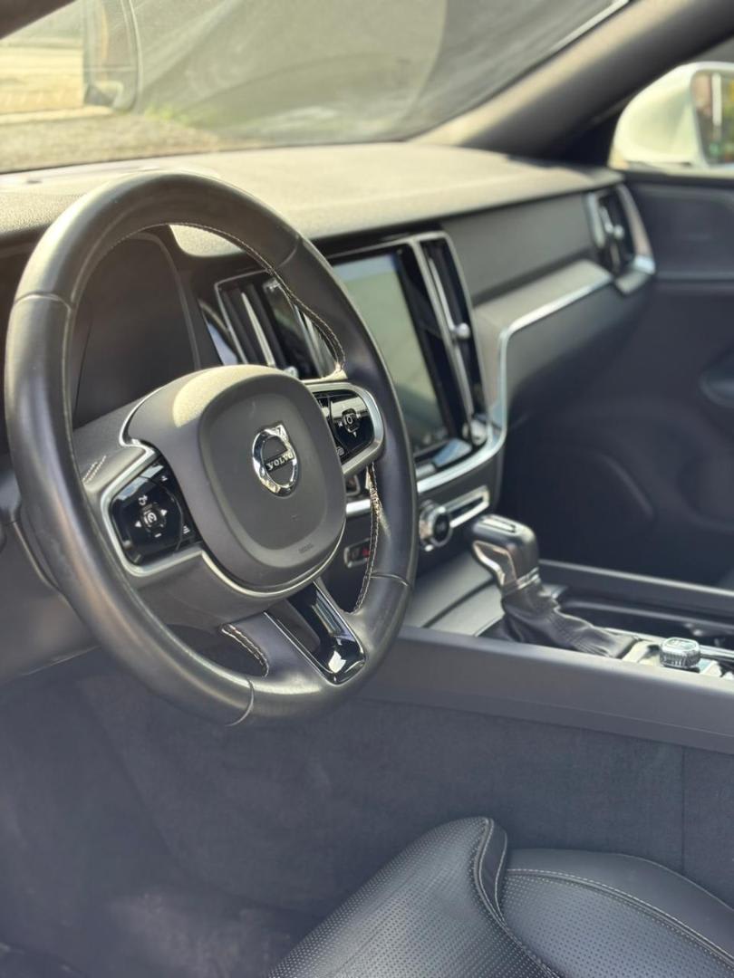 2021 Volvo S90 D5 INSCRIPTION D5 Gris - Miniatura 10