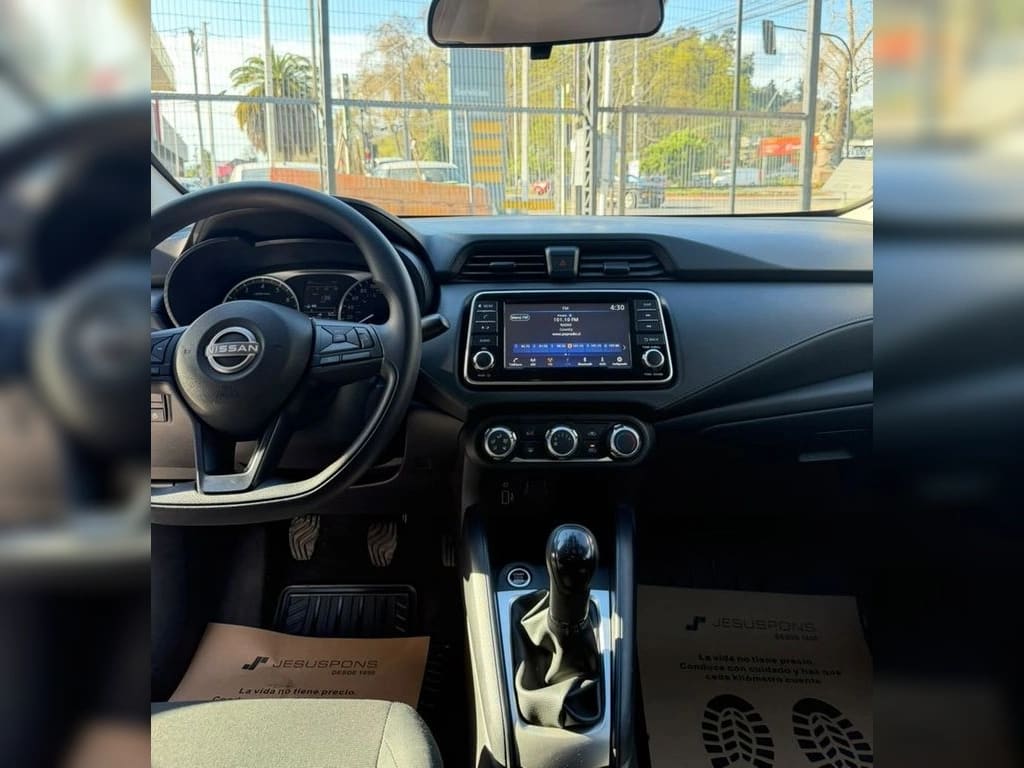 2025 Nissan VERSA 1.6 - Miniatura 6