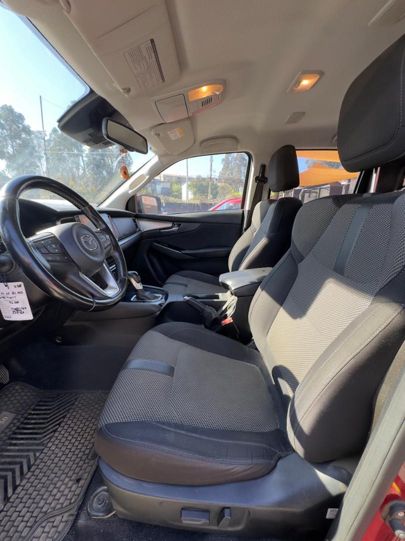 2022 Mazda BT-50 Rojo - Miniatura 8