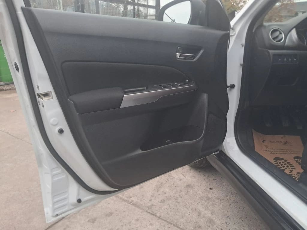 2023 SUZUKI VITARA 1.6 - Miniatura 9