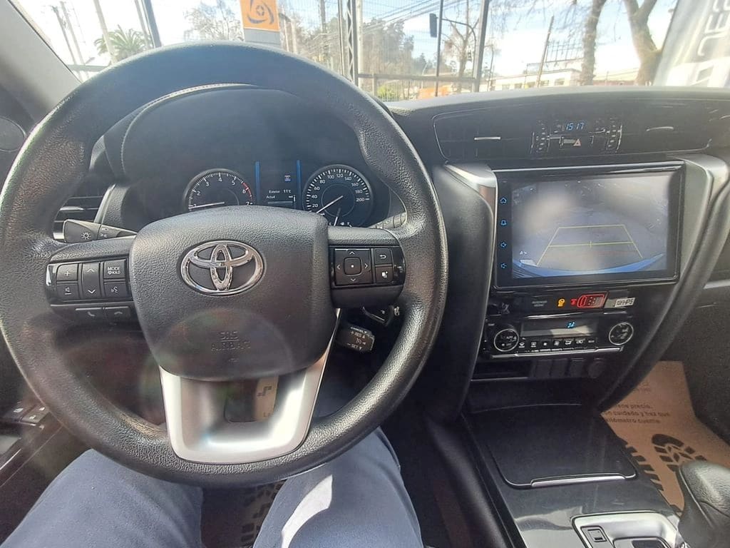 2022 TOYOTA FORTUNER 2.7 - Miniatura 9