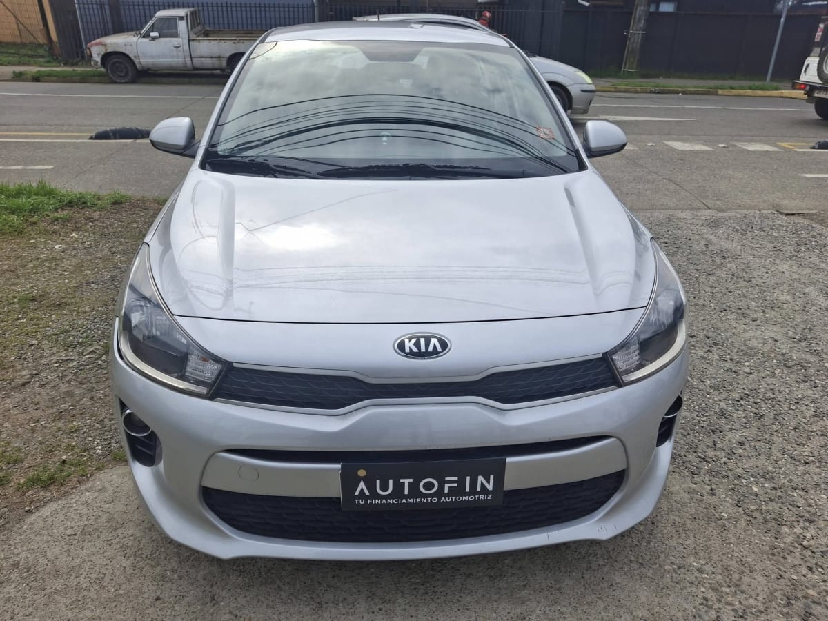 2018 Kia Rio 4 Plata - Miniatura 2