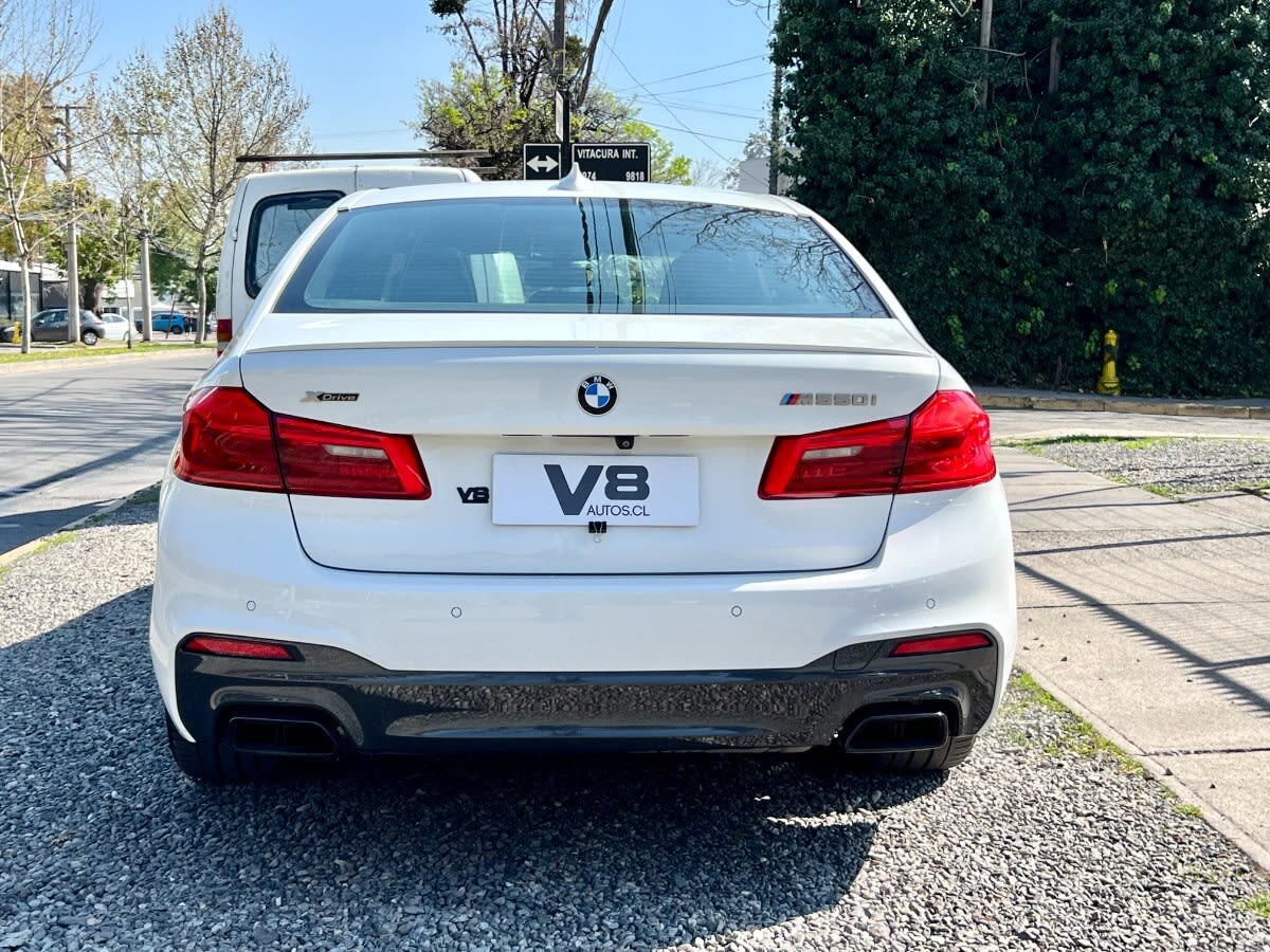 2021 BMW M550I Blanco - Miniatura 4