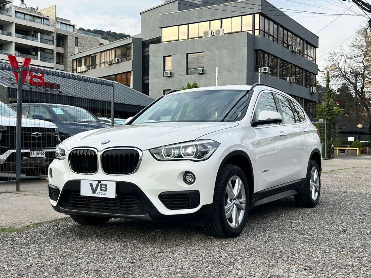 2017 BMW X1 18D Blanco - Imagen 1