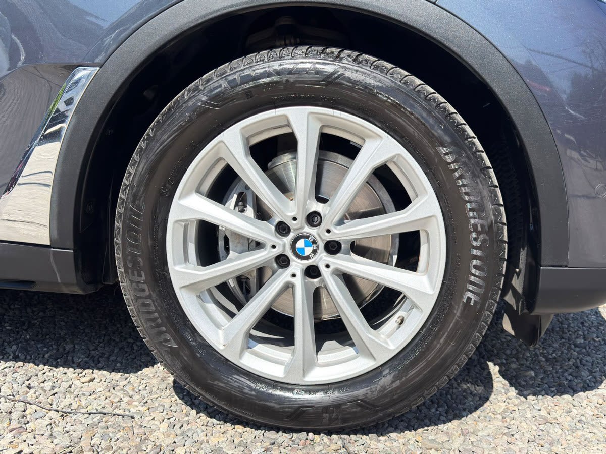 2022 BMW X7 EXECUTIVE Gris - Miniatura 6