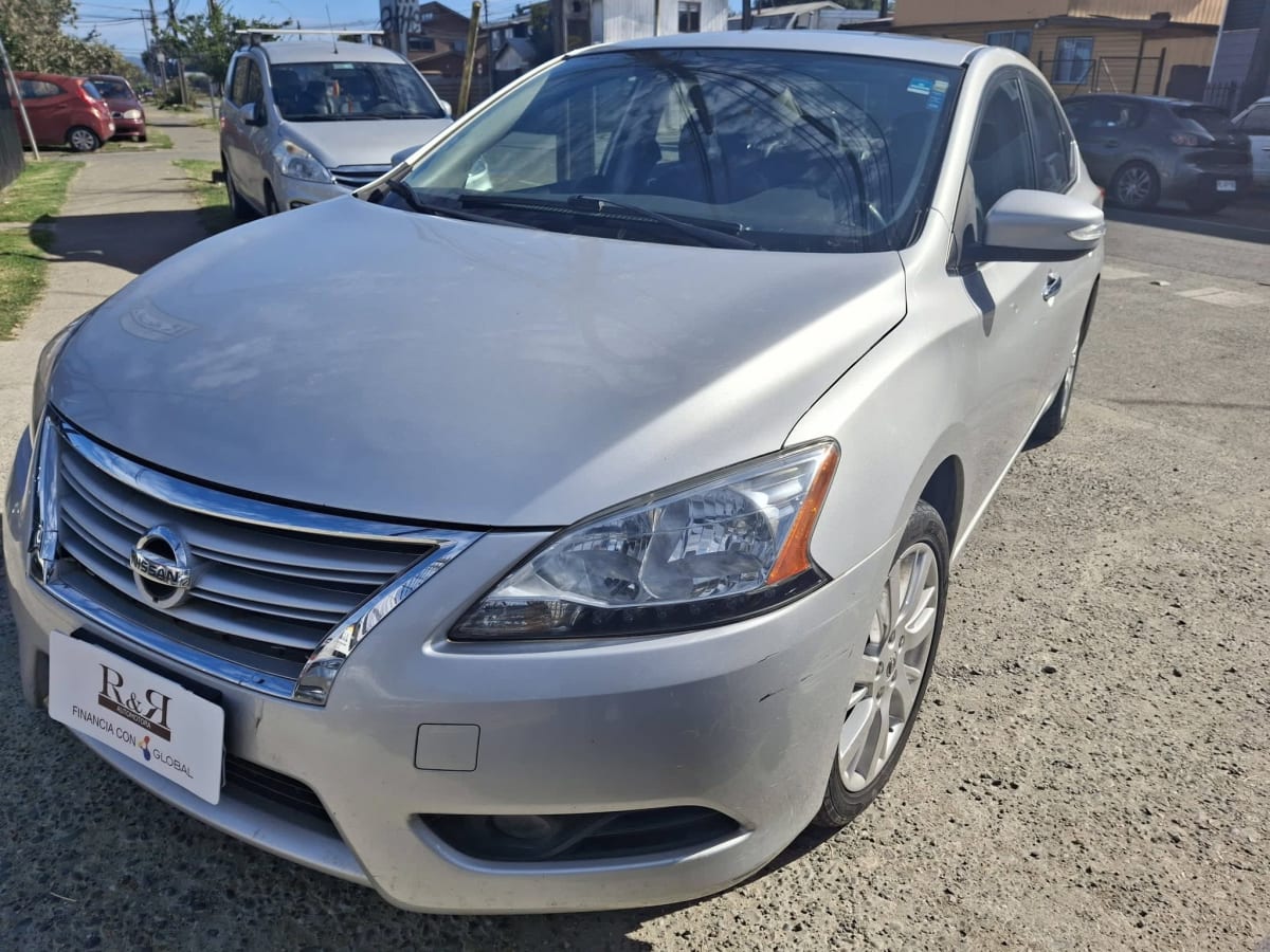 2015 Nissan Sentra Automatico Gris - Imagen 1