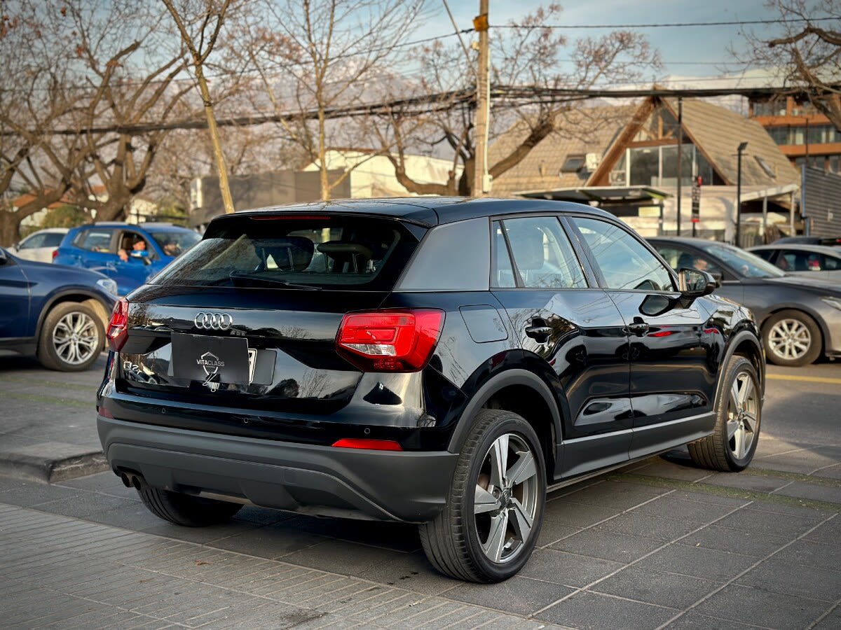 2020 AUDI Q2 - Miniatura 6