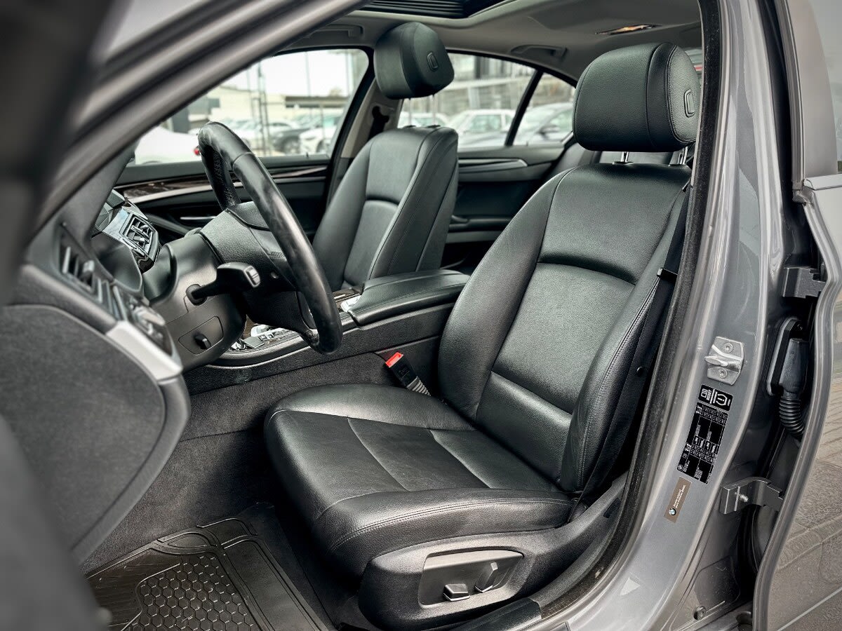 2014 BMW 520I - Miniatura 10