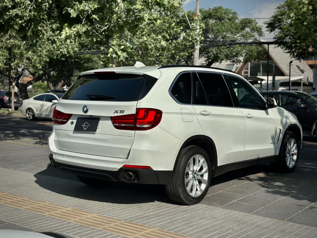 2018 BMW X5 - Miniatura 5