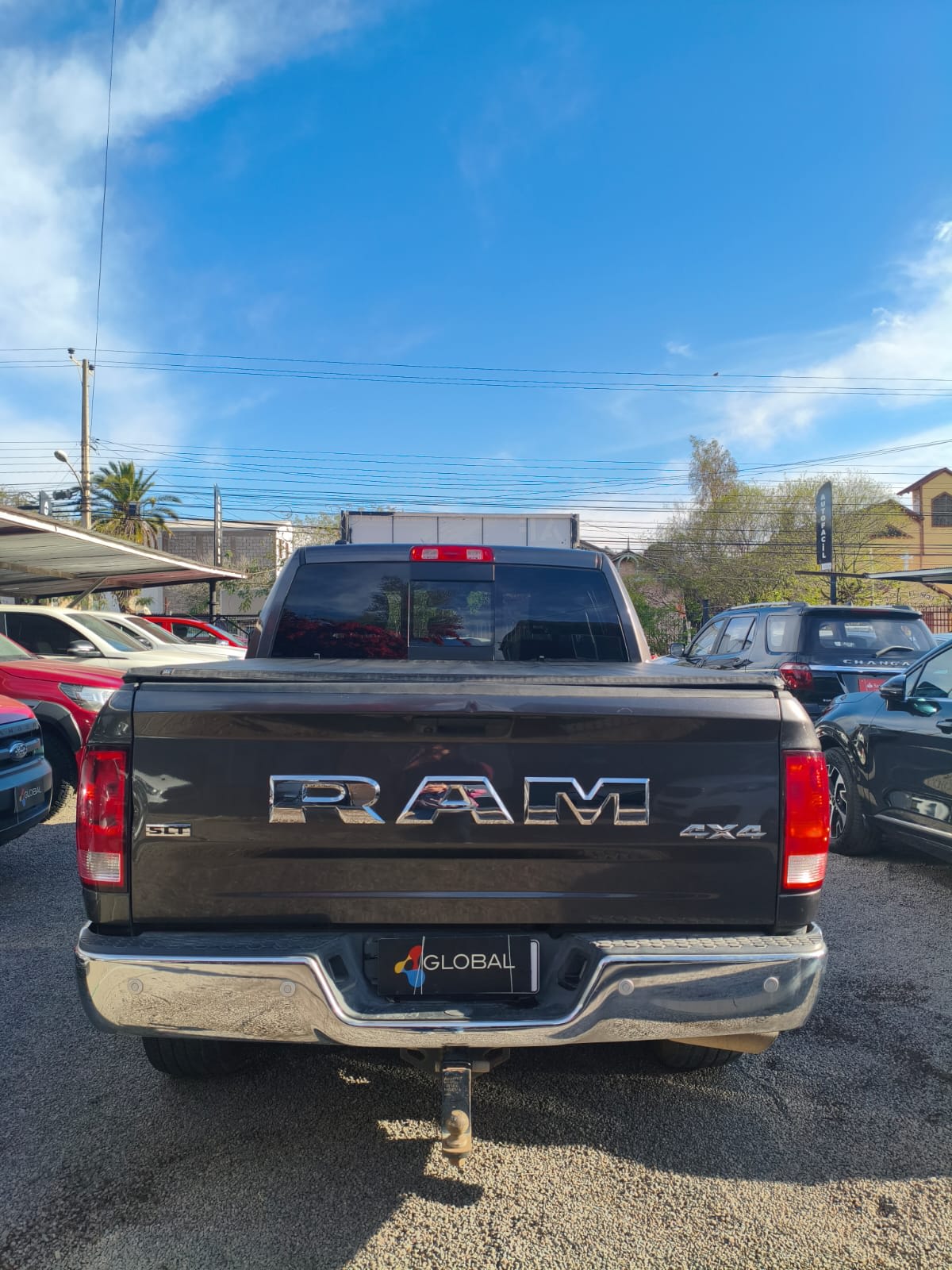 2021 Dodge RAM1500 3.6 Gris - Miniatura 6