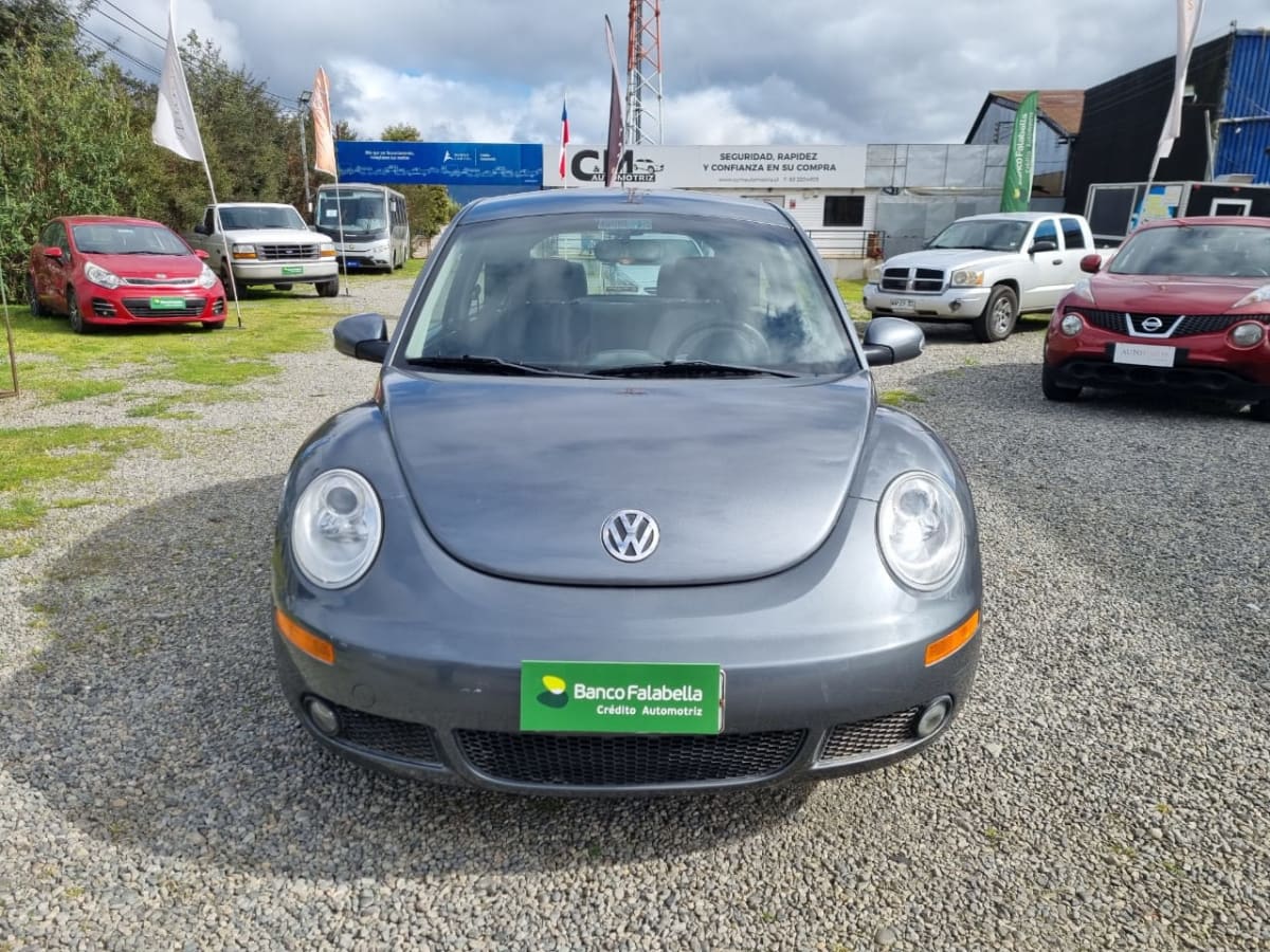 2011 Volkswagen Beetle Gris - Miniatura 4