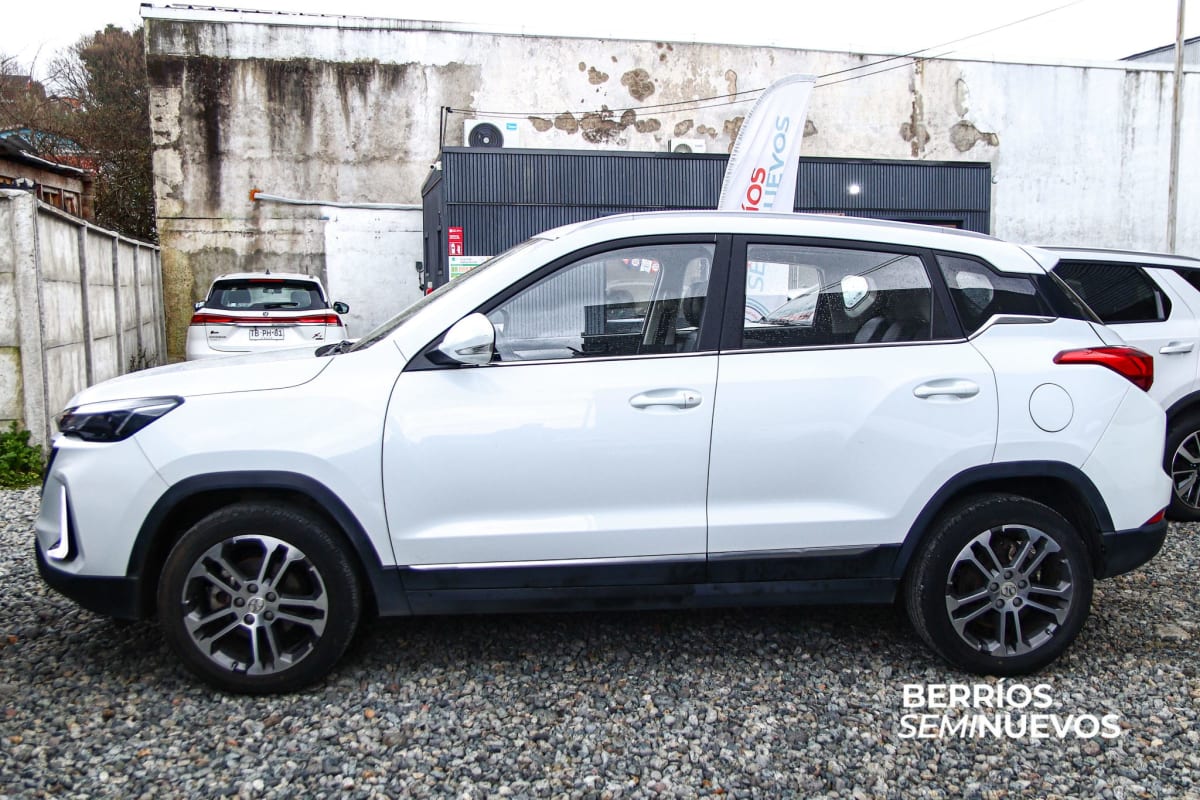 2023 BAIC X35 MPI 1.5 MPI Blanco - Miniatura 3