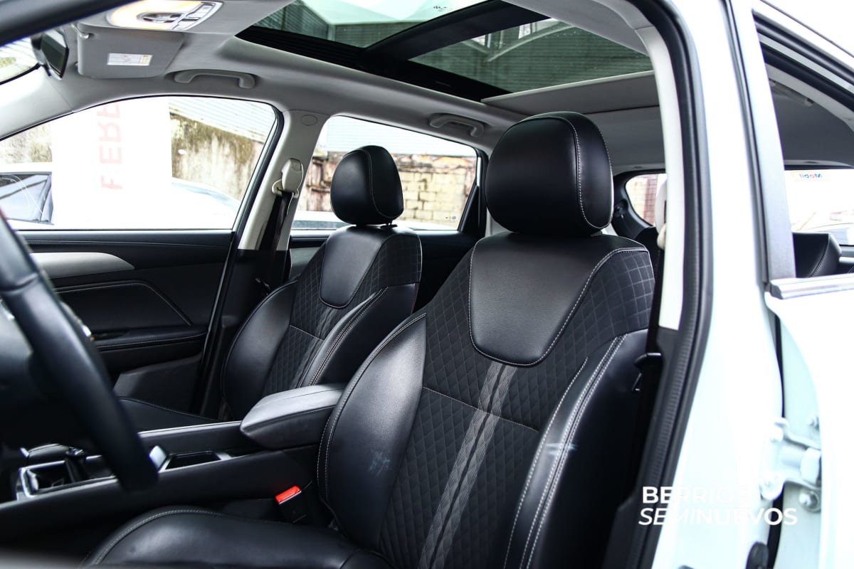 2023 BAIC X35 MPI 1.5 MPI Blanco - Miniatura 8