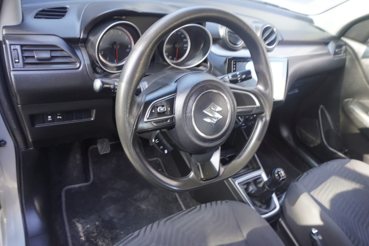 2024 Suzuki SWIFT 1.2 - Miniatura 3