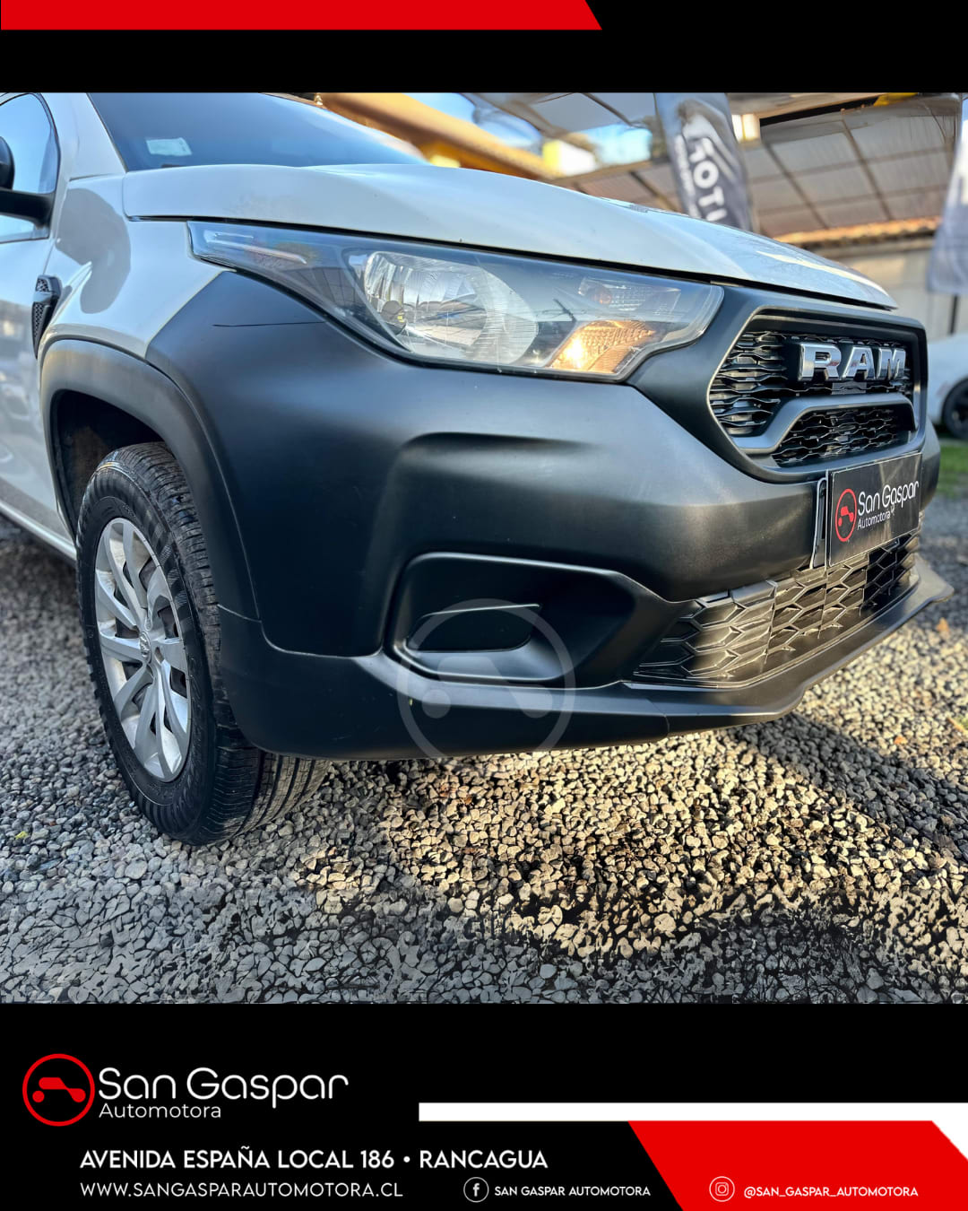 2023 Ram 700 SLT SLT - Miniatura 4