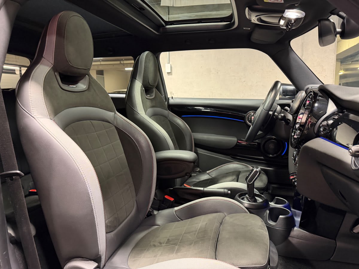 2024 MINI COOPER 2.0 Negro - Miniatura 9
