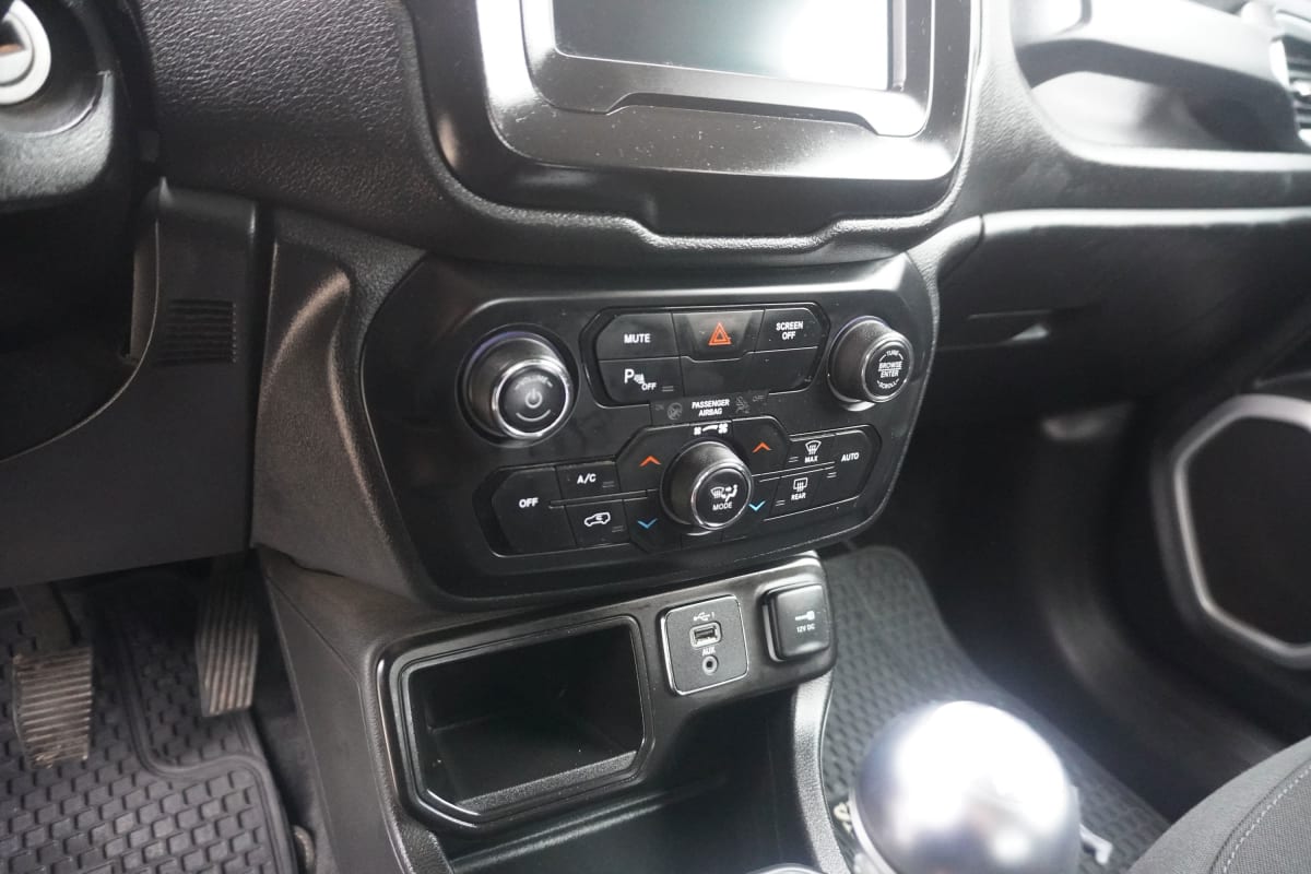 2022 JEEP RENEGADE 4WD - Miniatura 9