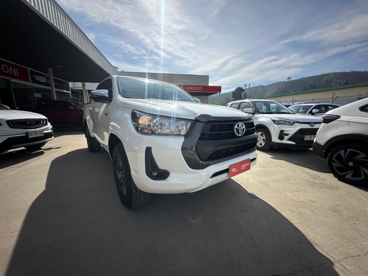 2026 Toyota HILUX DC - Miniatura 2