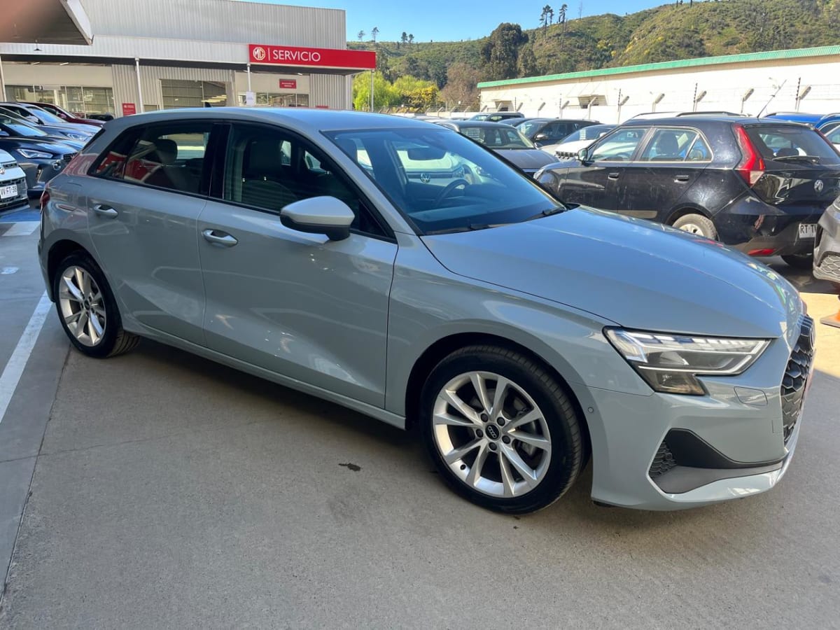 2026 Audi A3 Sportback PI - Miniatura 2