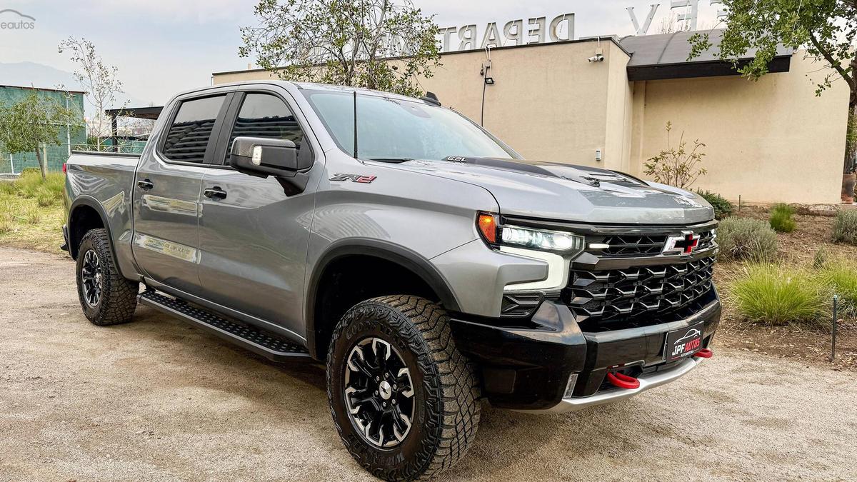 2023 Chevrolet Silverado 6.2 - Miniatura 5