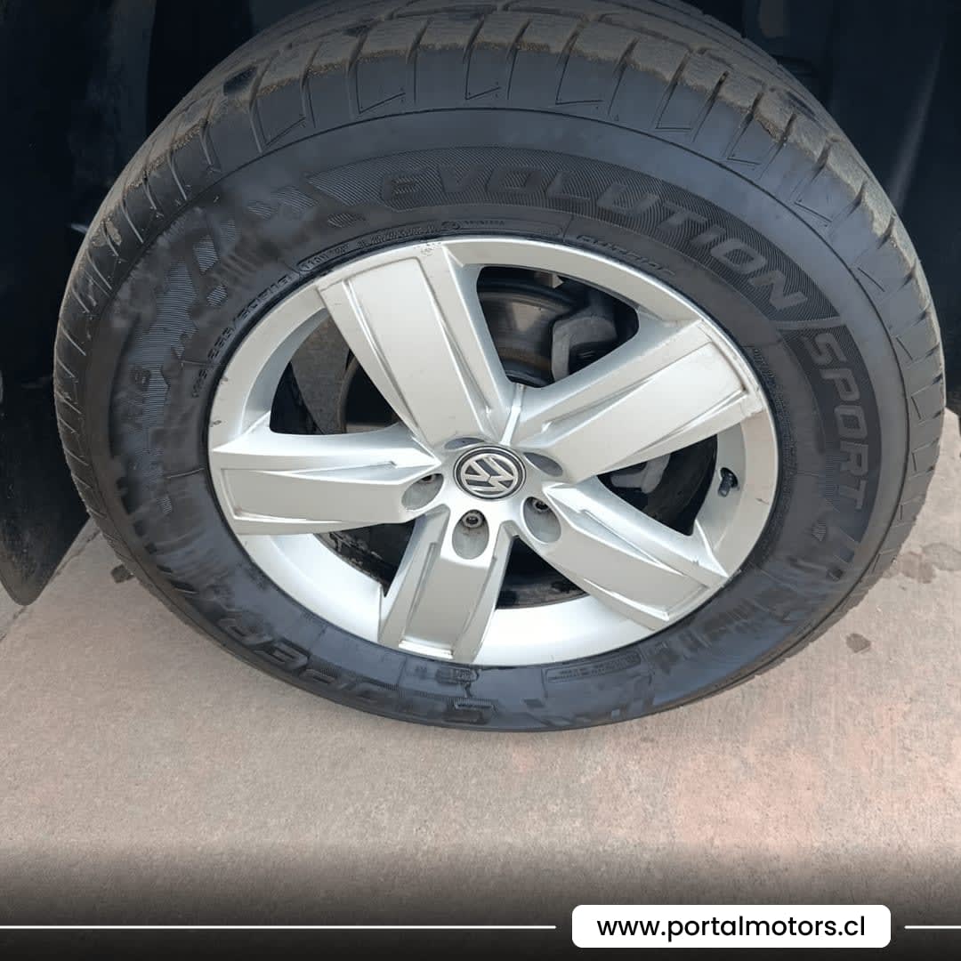 2019 Volkswagen AMAROK COMFORTLINE - Miniatura 8