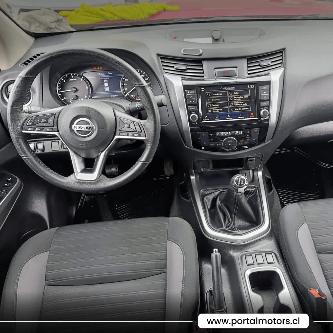 2022 Nissan NAVARA XE - Miniatura 3