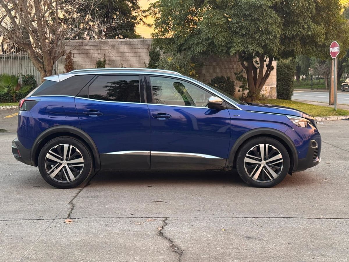 2019 Peugeot 3008 GT - Miniatura 4