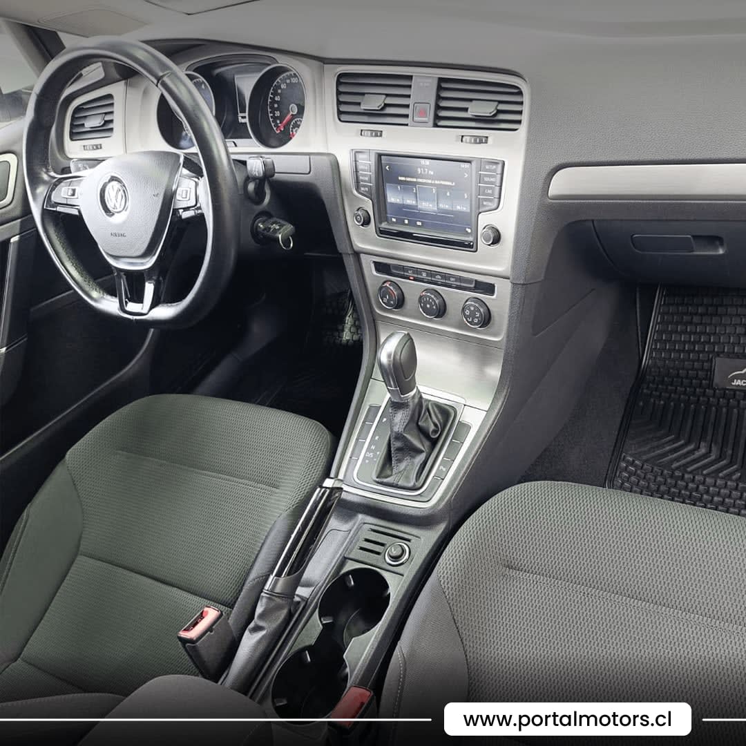 2017 Volkswagen GOLF COMFORTLINE - Miniatura 3