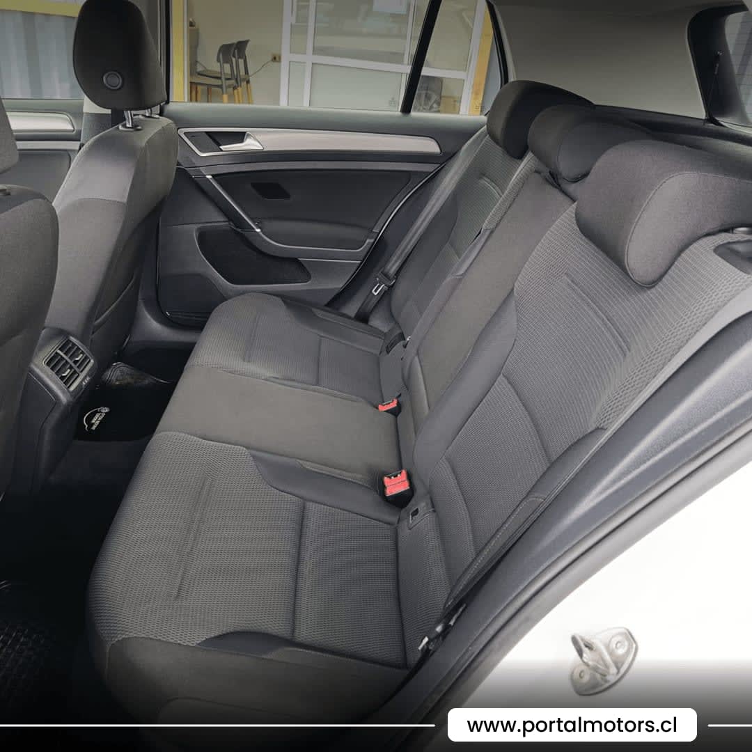 2017 Volkswagen GOLF COMFORTLINE - Miniatura 5