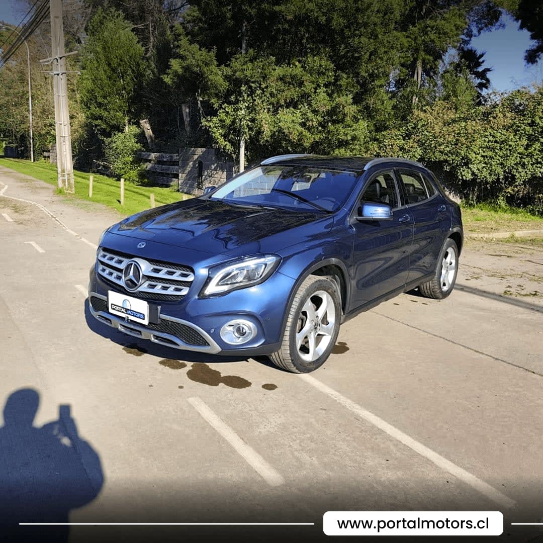2021 Mercedes-Benz GLA200 - Imagen 1