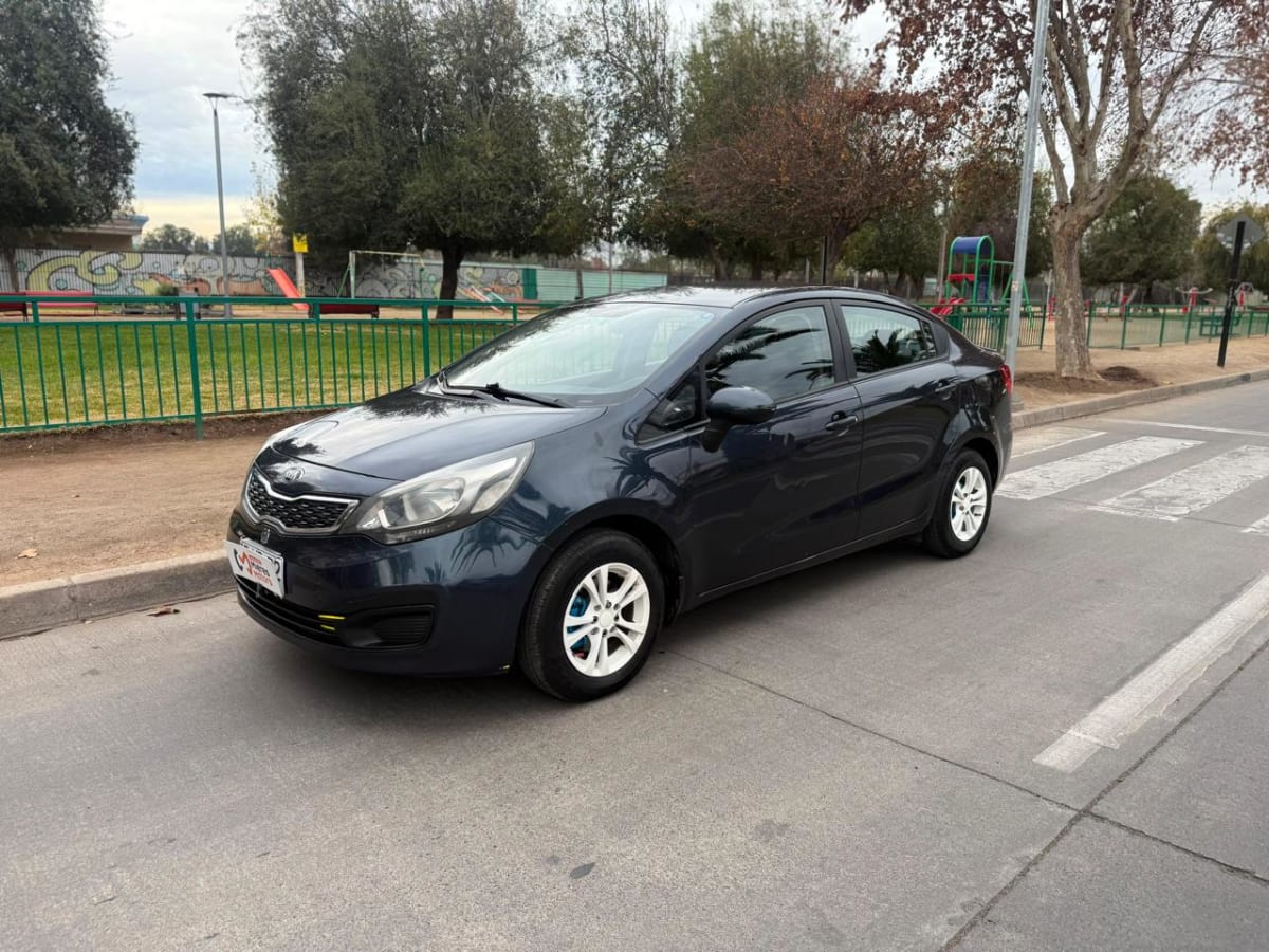 2015 Kia RIO 4 - Miniatura 3