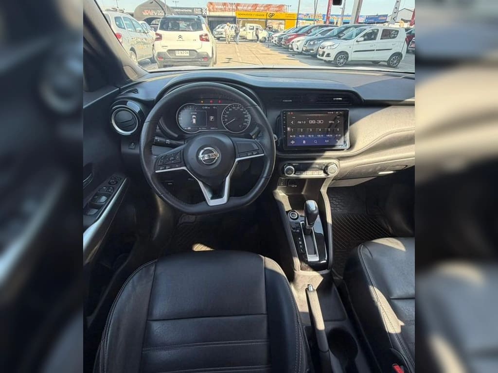 2021 Nissan KICKS 1.6 Plata - Miniatura 6