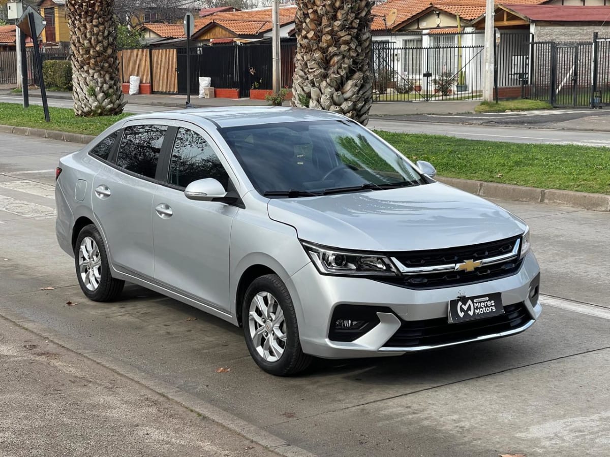 2025 Chevrolet SAIL LTZ - Miniatura 4