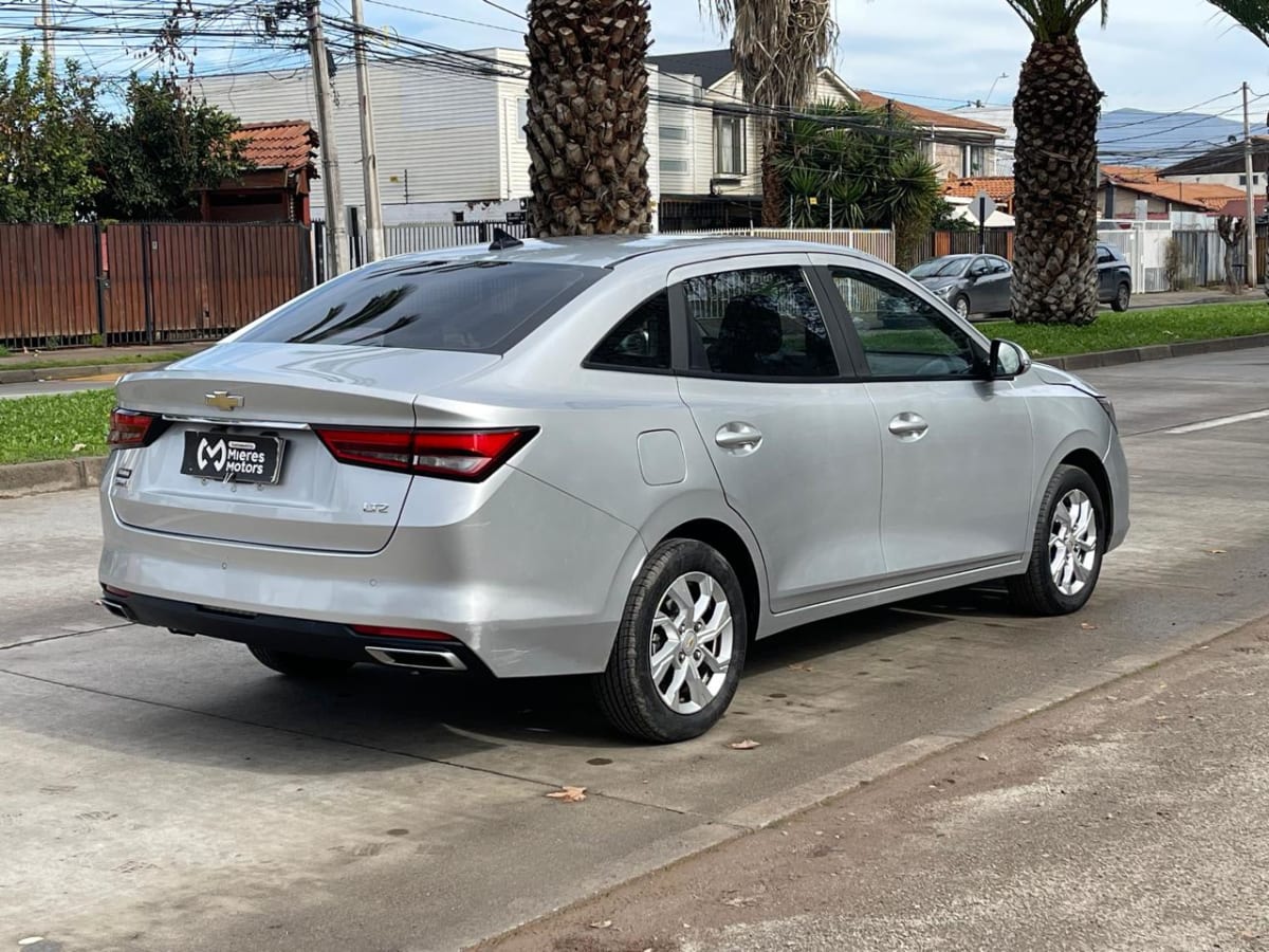2025 Chevrolet SAIL LTZ - Miniatura 6