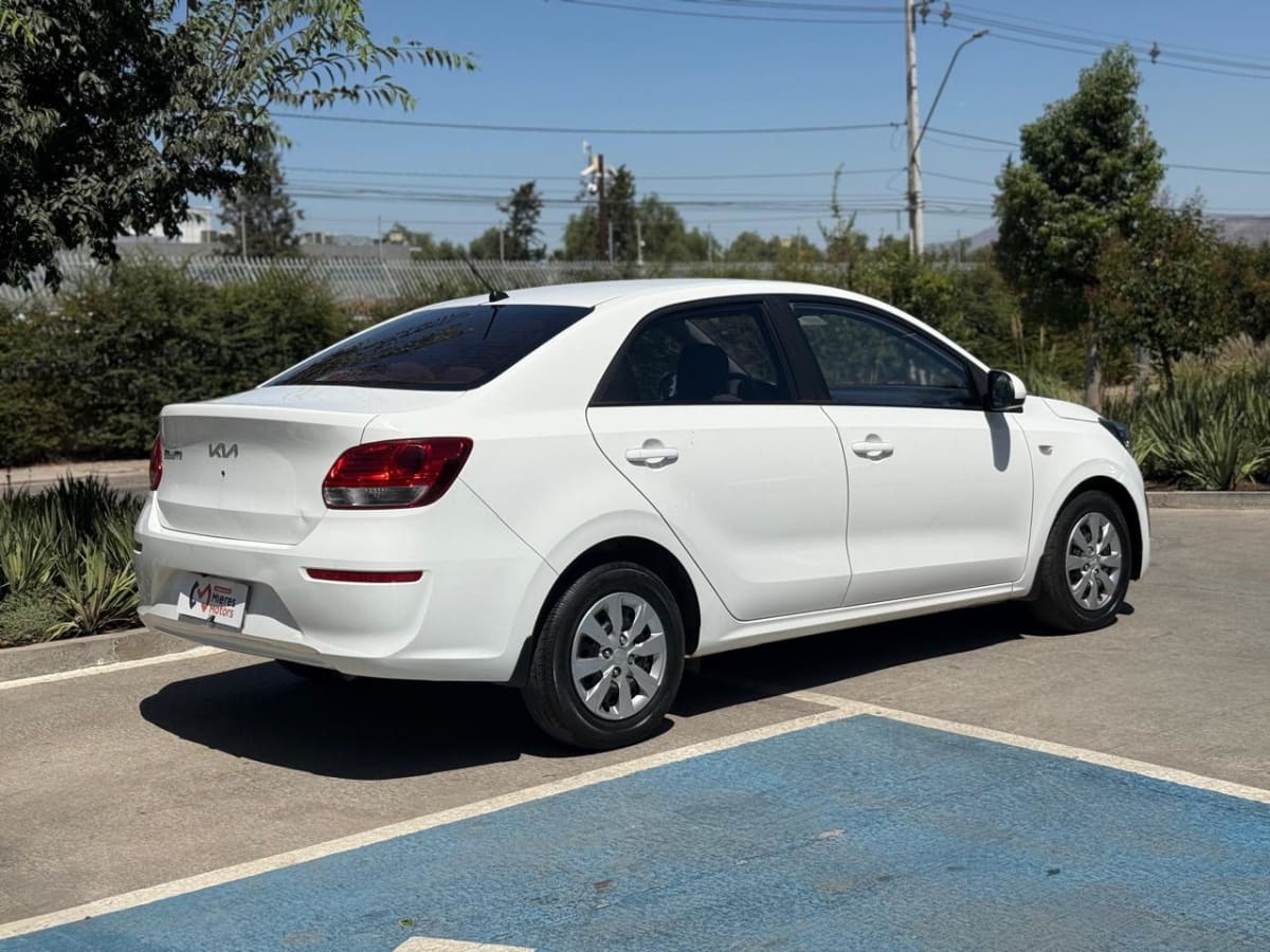 2023 Kia SOLUTO - Miniatura 9