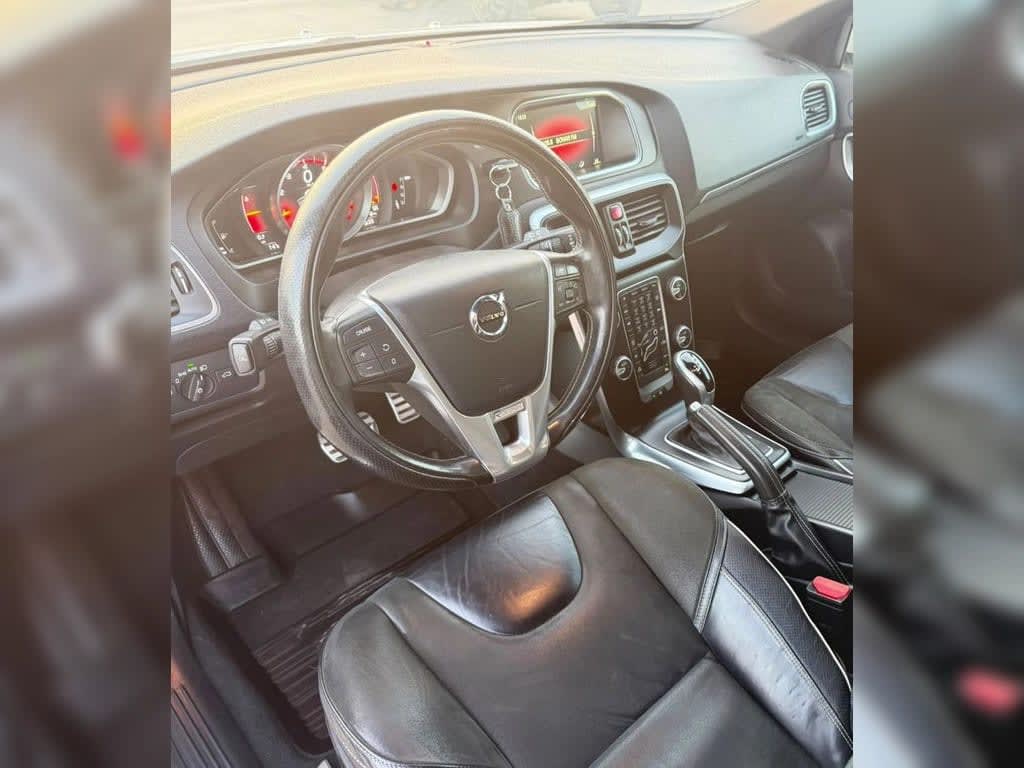 2017 VOLVO V40 2.0 Blanco - Miniatura 8