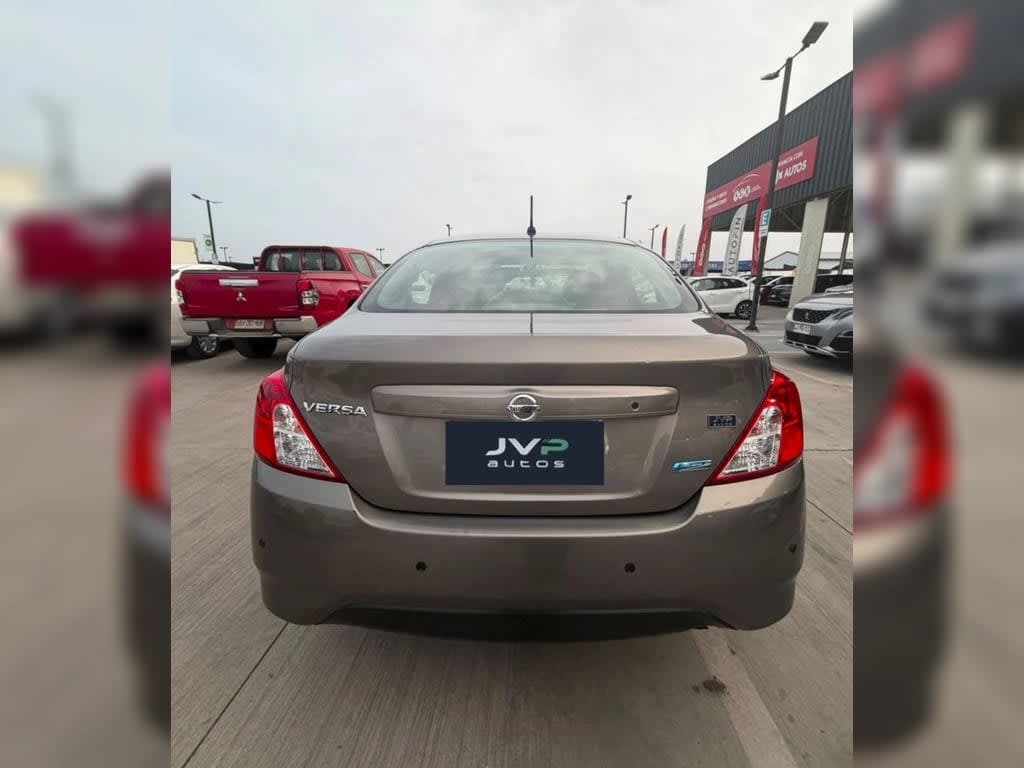 2017 NISSAN VERSA 1.6 Gris - Miniatura 3