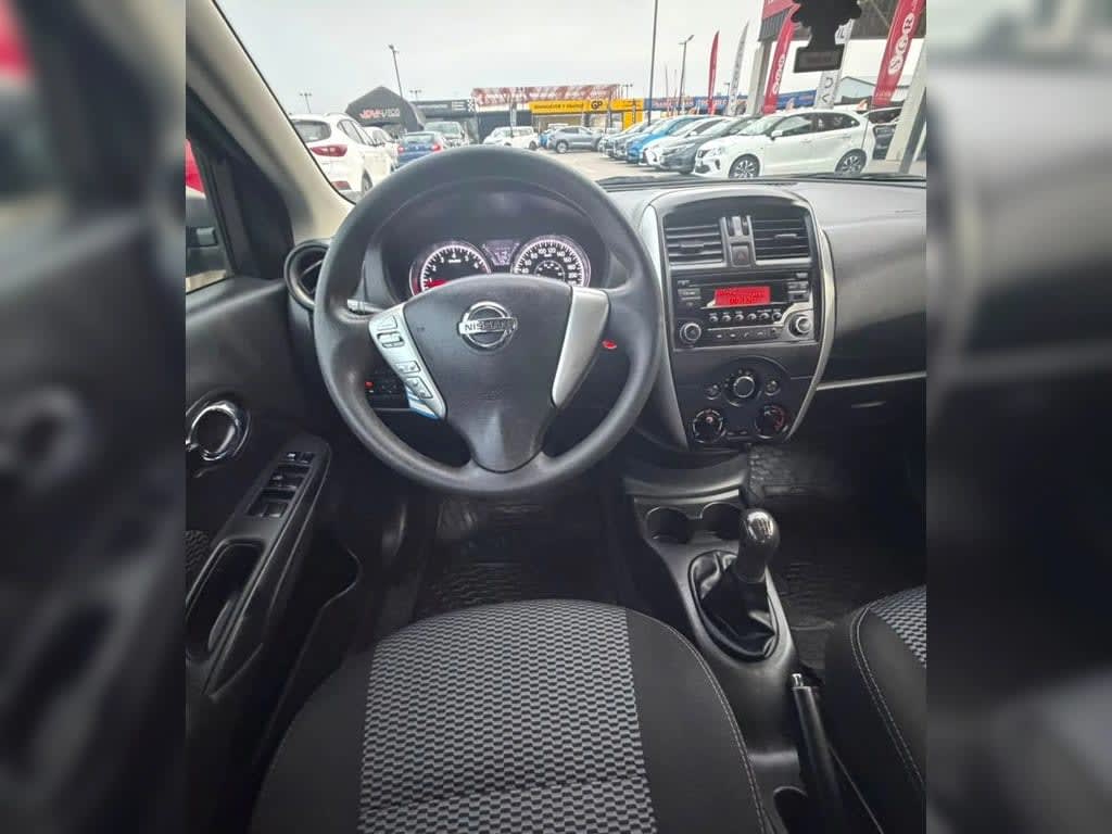 2017 NISSAN VERSA 1.6 Gris - Miniatura 6