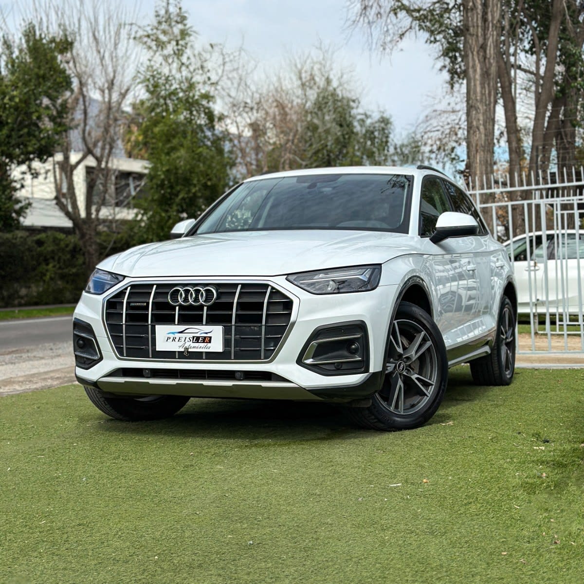 2021 Audi Q5 45 Blanco - Miniatura 3